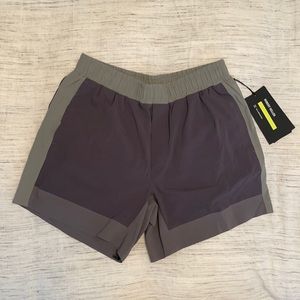 NWT Lulu Take The Moment Swim Short 6”